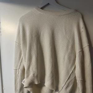 Stickad tröja  - Stl L