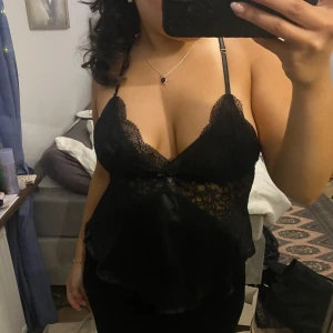 Topp från new yorker  - Superfin topp från new yorker. Endast använd 1 gång❤️