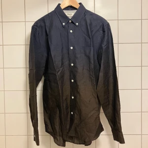 Skjorta Acne blå/brun fade - Knappt använd, toppenskick.