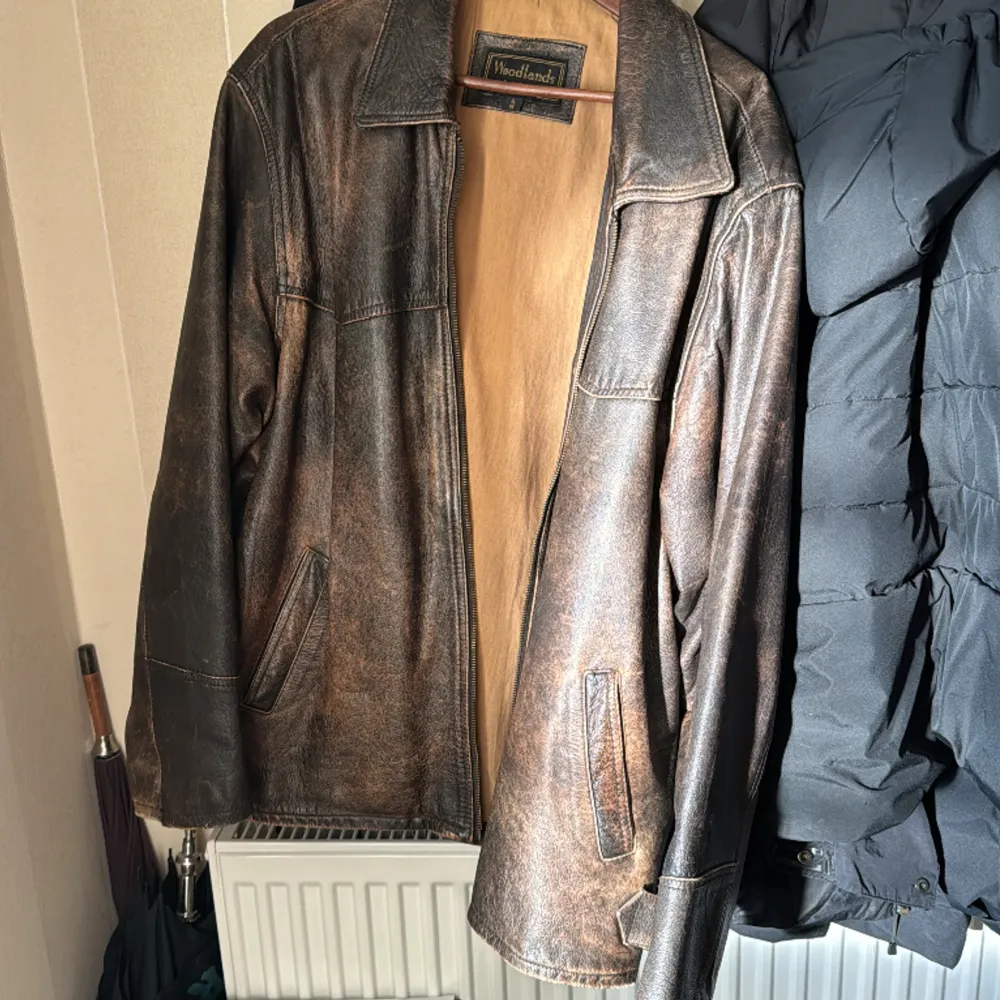 En XL jacka från woodlands leather använd väldigt sparsamt . Takit.