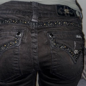 MISS ME JEANS - As snygga svarta miss me jeans!!! Skinny men low rise och Inga tecken på användning💗 tryck gärna på köp nu