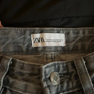 Jeans - Knappt använda jätte bra skick 