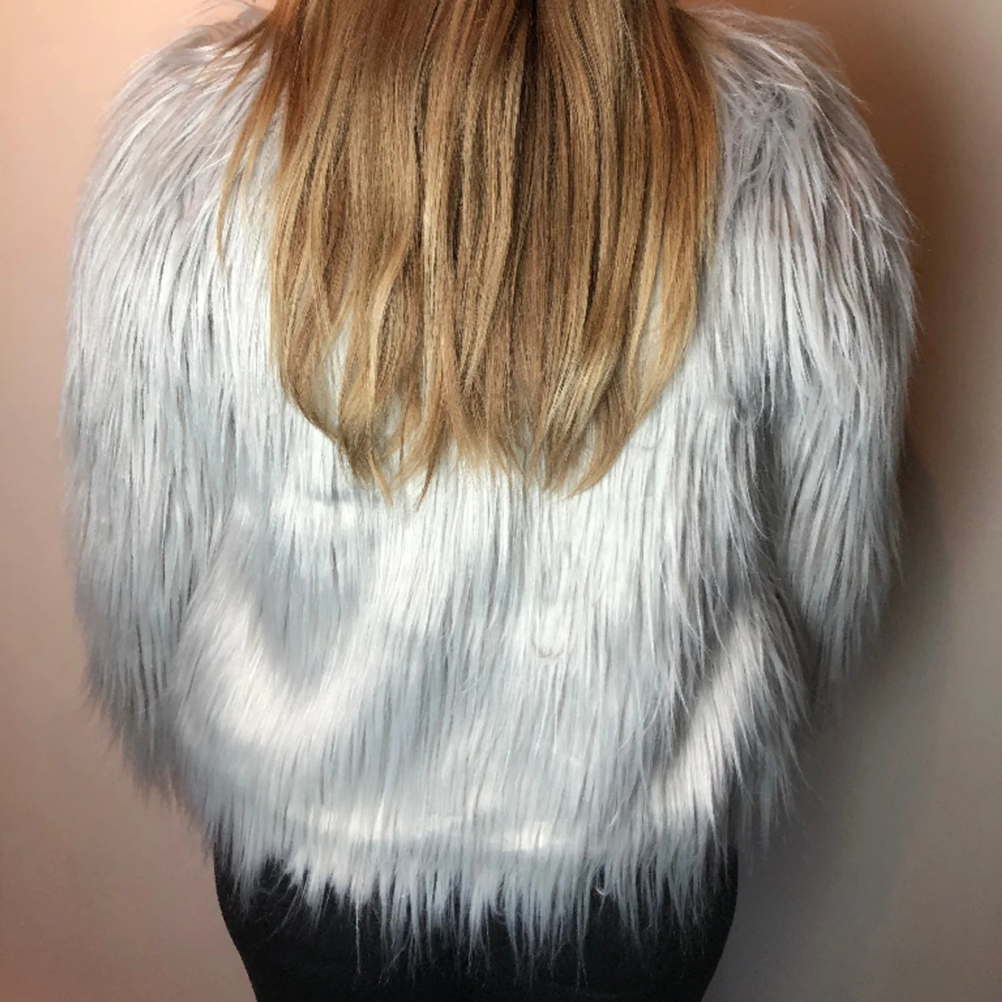 Ljusgrå pälsjacka - 91