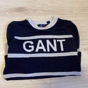 Sjukt fin och bekväm stickad tröja från Gant, några år gammal men använd fåtal ggr!💗