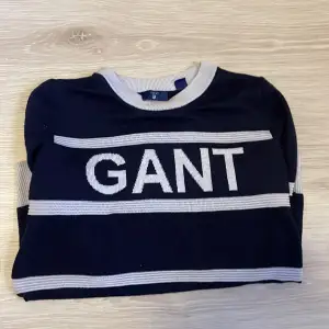 Sjukt fin och bekväm stickad tröja från Gant, några år gammal men använd fåtal ggr!💗