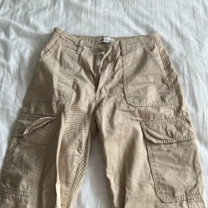 Cargo pants - Storlek 34, bra skick bara inte min stil längre! 