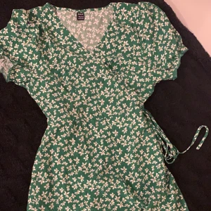 Sommarklänning  - Shein 