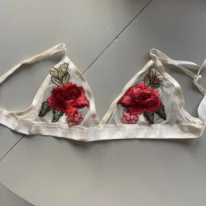 Bralette - Så fin Bralette som jag aldrig har använt! 