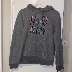 Hoodie - Söt hoodie från hollister💕💕