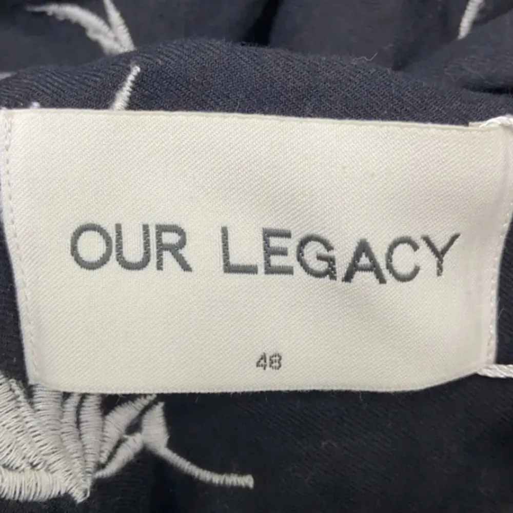 Our Legacy overshirt i storlek ”48”. skicka dm om du har några frågor / vill ha bilder / mått✌🏼. Skjortor.