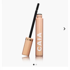 mascara  - säljer denna oanvända vanz va va volume mascaran från caia 💞