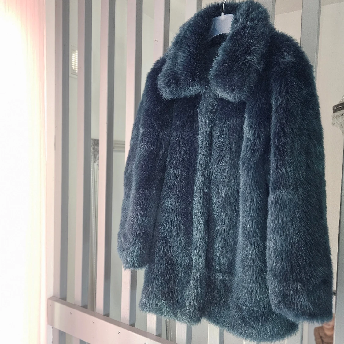 Lyxig fuskpäls Petrol