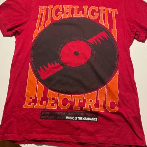 T-shirt vintage  - En tröja i storlek L  Köparen står för frakt