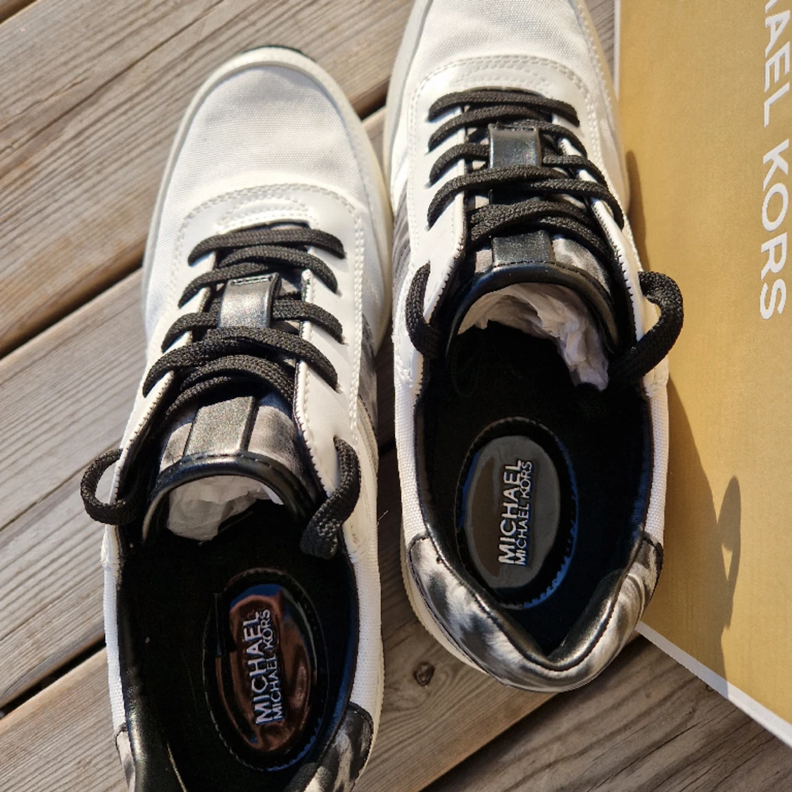 Oanvända Michael Kors skor - 90