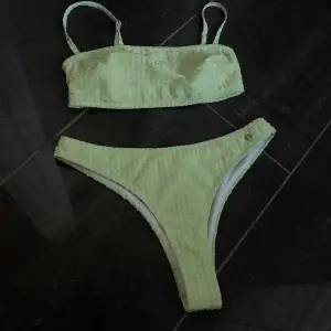 Säljer denna gröna bikinin! Så söt⚜️
