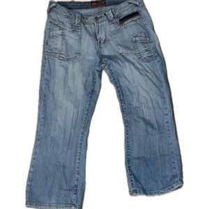 Lågmidjade 2000 jeans - Korta jeans från 2000 talet   