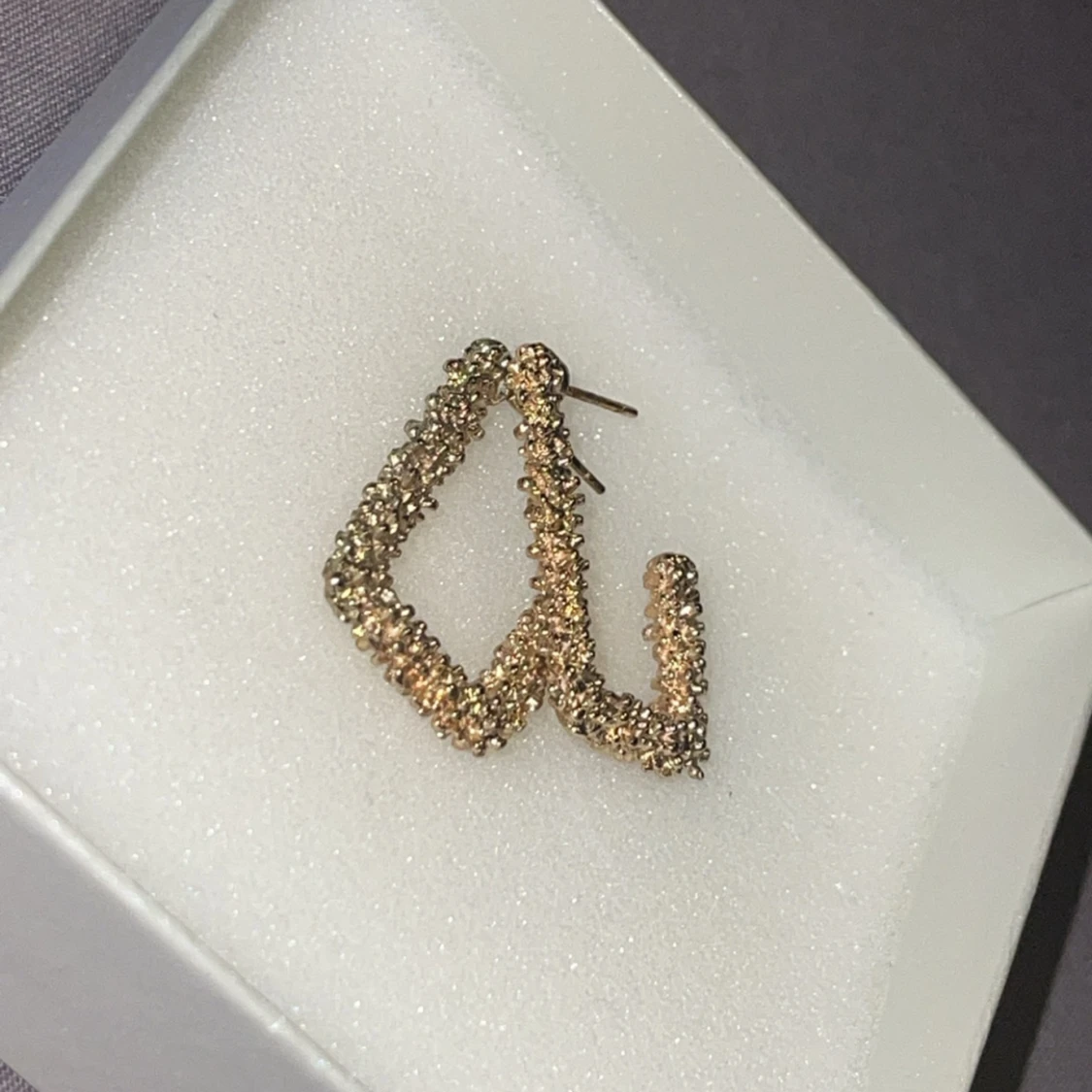 Tjocka guldiga örhängen ! - 90