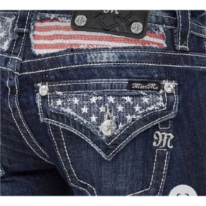 Miss me jeans - Skitsnygga miss me jeans som jag köpte precis på Vinted men säljer för att de inte passar mig. Superbra skick. Storlek: 31, Midjemått: 42cm, Längd: 100 cm, Innerben: 77cm. Dom e skinny men lite mer raka. Kostar 100 extra om du vill att jag ska sy om❤️