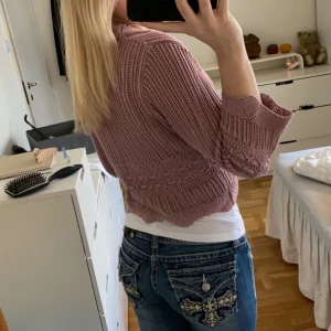 Bolero  - Fin virkad bolero från kapphal i storlek m. Bra skick. Köpare står för frakt men kan även mötas i Stockholm 💕