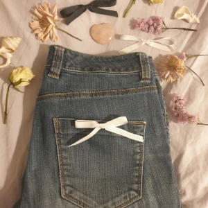 🎀Jeans🎀 - vintage jeans i storlek 38 knappt använt.