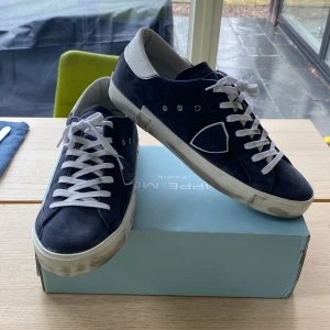 Philippe modell  -  Helt Nya Philippe modell  Storleken 45