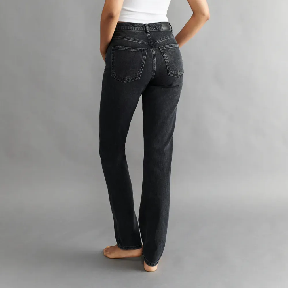 Sparsamt använda, inga defekter eller slitningar . Jeans & Byxor.