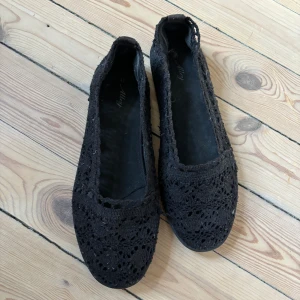 Ballerina skor  - Svarta virkade ballerina skor! Fina och passar till allt. Perfekt nu inför sommaren🥰
