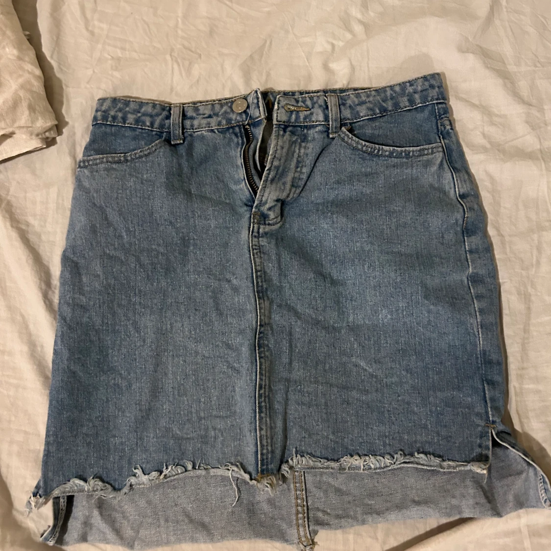 Gullig jeanskjol  - 90