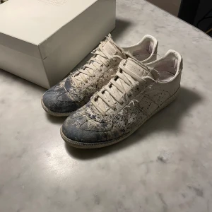 Maison margiela gats  - Intressekoll på mina margiela gats! Box och dustbags finns! Kom dm ifall du är intresserad, så kan pris diskuteras!