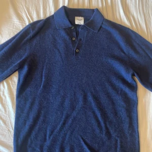 John Henric Kashmir tröja  - Tja! Säljer nu denna rugby tröja i Kashmir från johnhenric, i nytt skick (9,5). Bara att skriva vid fundringar! Priset går alltid att diskutera!