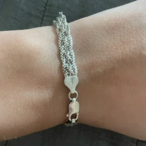 Äkta silver armband  - Silver armband i äkta silver, 17 cm långt. Skriv vid frågor!