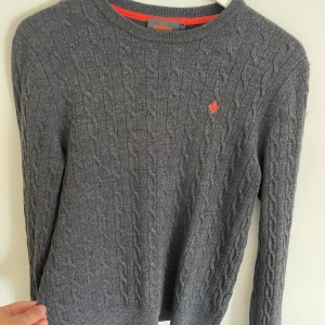 Morris tröja  - Riktigt fin Morris tröja till salu för sjukt lågt pris! INGA som helst hål! 