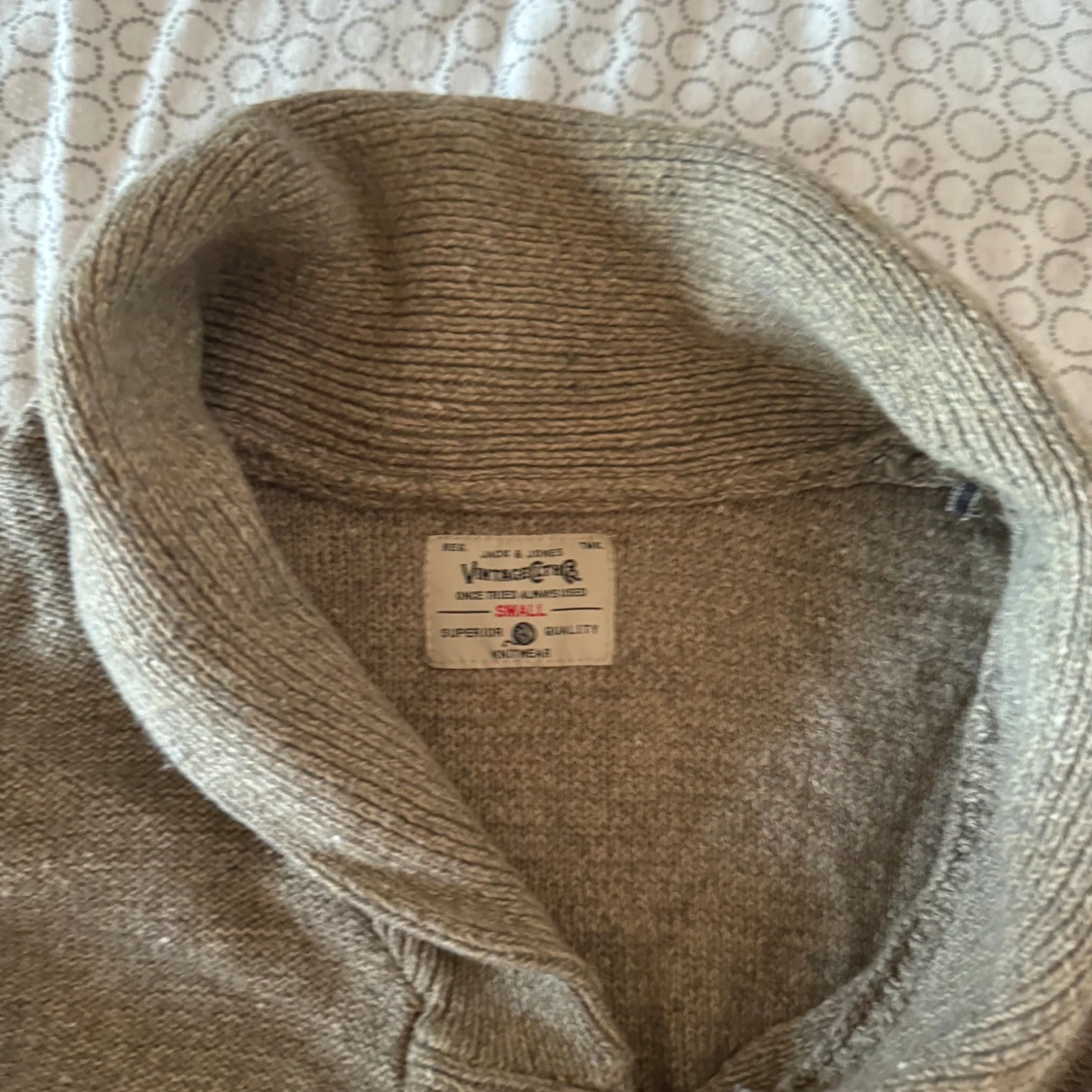 Stickad tröja  - 68