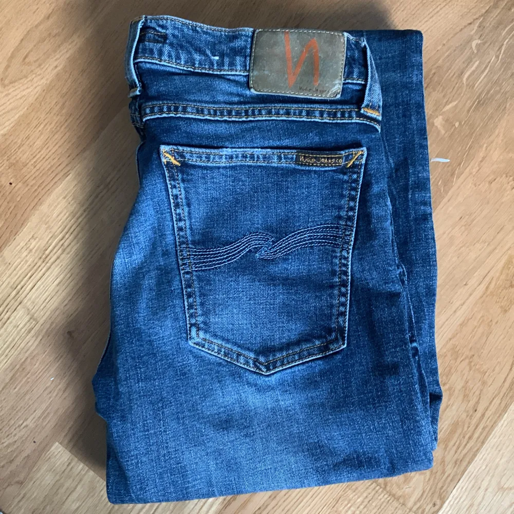 Tight long john model | W32 L34 | bra skick | mitt pris 350kr | nypris: 1400kr | hör av dig om du har några funderingar!. Jeans & Byxor.