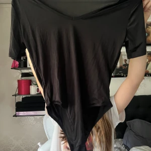 Body från boohoo - Aldrig använt. Plasten i nedre del är kvar