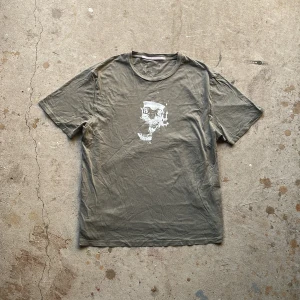 Faded ”Skull Crush” Tees - Screenprinted on carefully selected vintage tees, featuring a broken skull print designed by us.