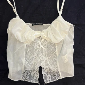 Spets topp  - Vit fin spets topp 