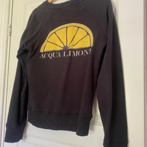 Sweater från Aqua Limone  - Snygg tröja från Aqua Limone i storlek xs. 