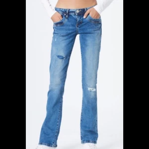 LTB jeans  - Säljer dessa as snygga lågmidjade jeans från Ltb, nästan helt oanvända och köpta för cirka 700!