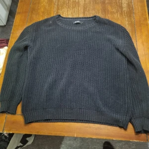 Stickad tröja - Bra skick 