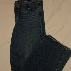 Levis byxor  - Knappt använda, bra skick 