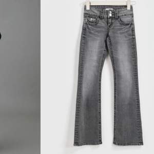 Super snygga Lågmidjade bootcut jeans från Gina Tricot, Gina Young. Passar på mig som är 167. 230kr +frakt  använda max 2ggr 💗💗