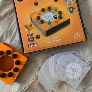 Smart 10  - En gång spelat Smart 10-spel. Säljer detta då jag fick ett till i gåva. 