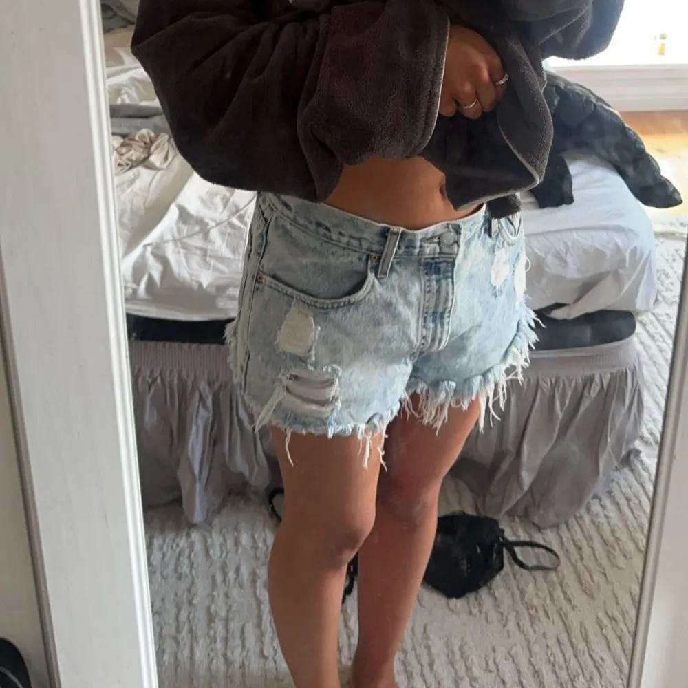 Jätte snygga Levis shorts i väldigt bra skick storlek w34 L30💞. Shorts.