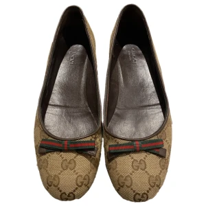 Gucci ballerina - Köpta på Vestiaire därav äkta. Beställning finns ifall man vill se kvitto därifrån. 