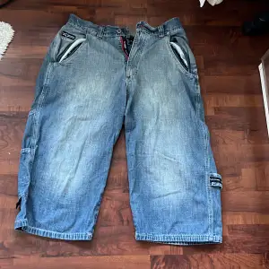 x-cape jeans jorts. bought them second hand but they have very little signs of wear. the sizing is very weird 