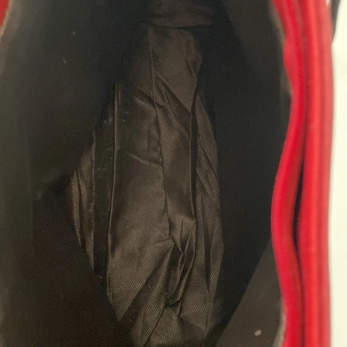 Röd handväska  - 91