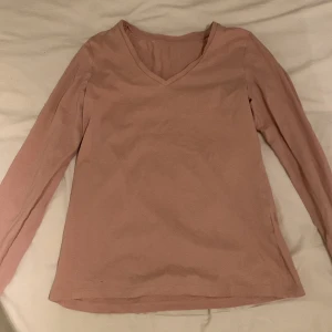 Rosa tröja - Köpte second hand.