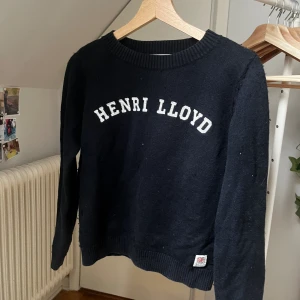 Henri Lloyd stickat tröja - Storlek S. Använd fåtal gånger men för liten för mig. 