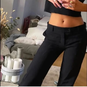 Lågmidjade Kostymbyxor - Superfina lågmidjade kostymbyxor köpta vintage❤️